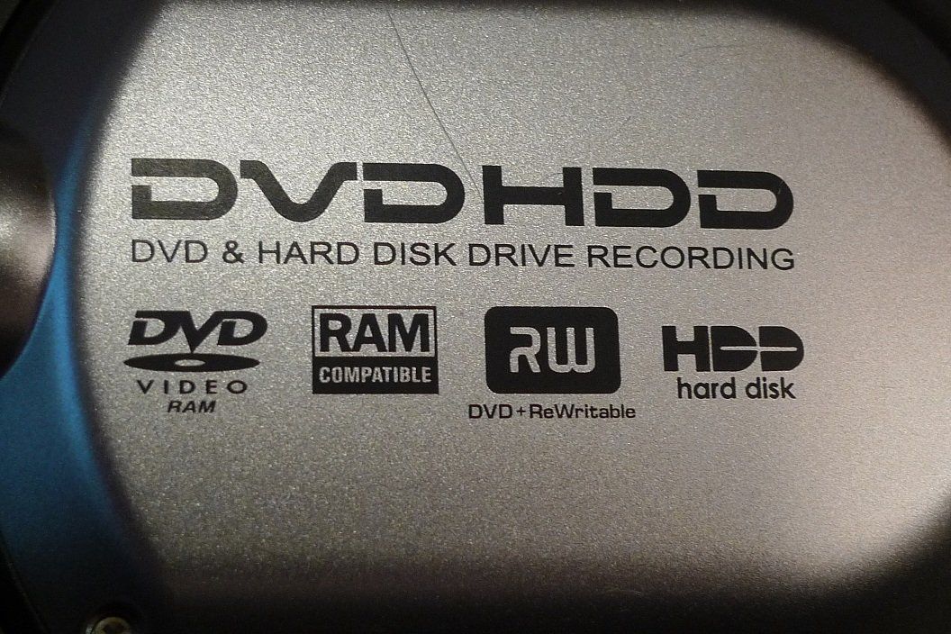 Hitachi Camcorder: DVD HDD -Kamera – Gebraucht aus Bern von  4