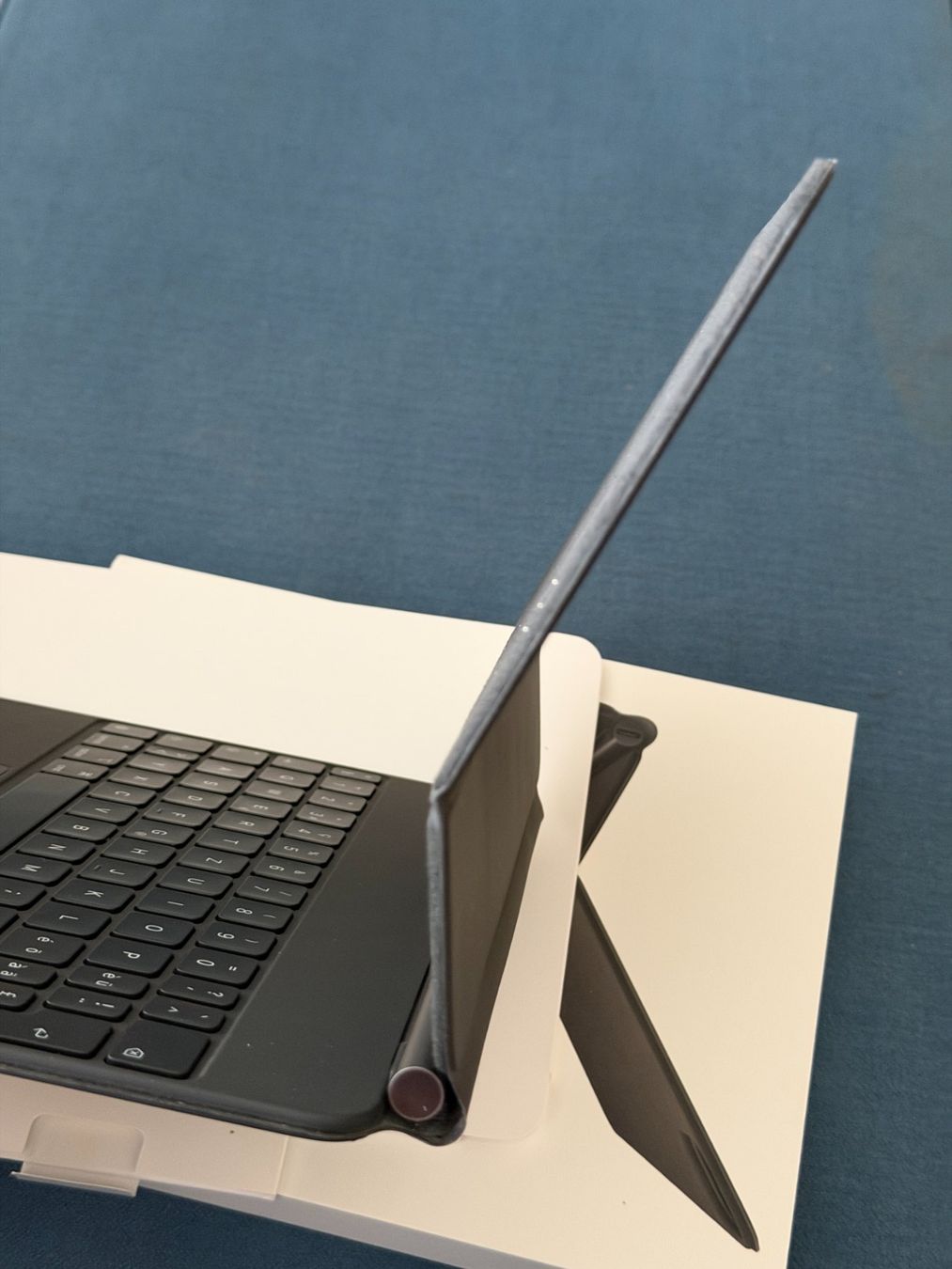 Apple Claviers: Magic Keyboard 11" iPad Pro (3. Generation) 2011 – D'occasion à Utzigen par patricksolver 1