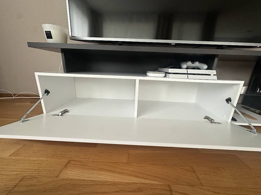 Conforama Mobili TV: Fernsehmöbel – Usato da Hochdorf venduto da sol_5rdv 1