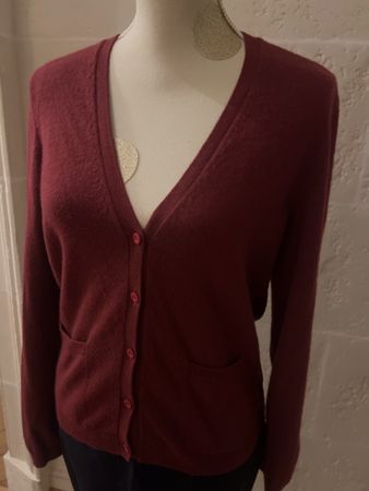 Gilet en cachemire et soie bordeaux Éric Bompard