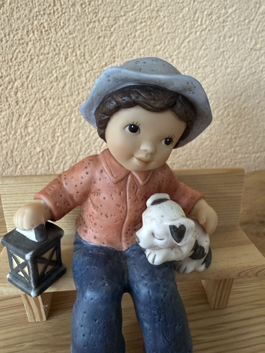 Statuette: Goebel Fugur Junge mit Hund – Usato da Sarmenstorf venduto da Nathaliie_21 1