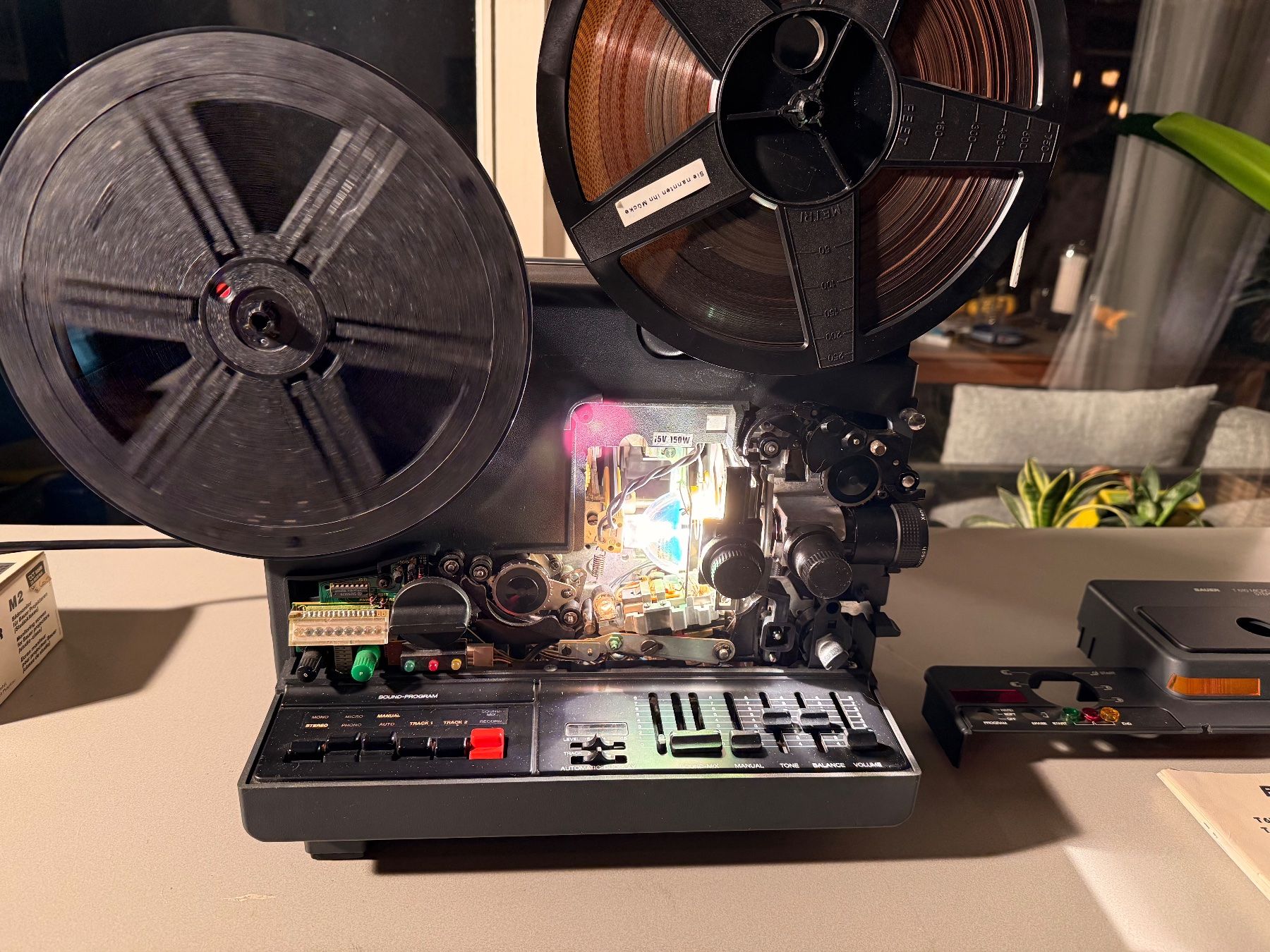 Filme: Bauer T610 Microcomputer Stereo Super 8 Projektor + M2 – Gebraucht aus Reinach BL von Rushkatie 7