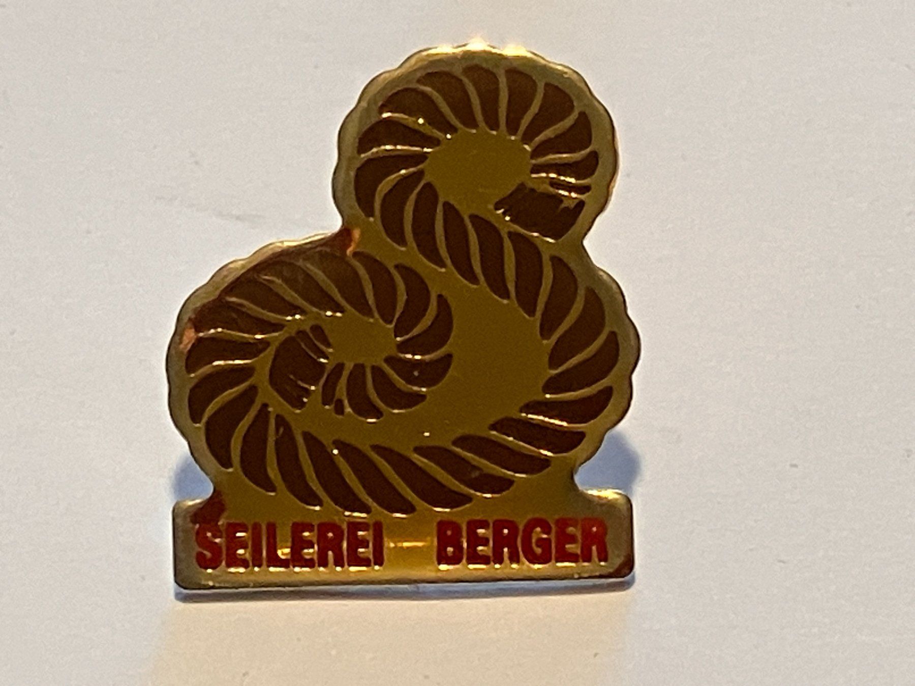 Plaketten & Abzeichen: 1 Pin Seilerei Berger – Gebraucht aus Basel von djwwpp