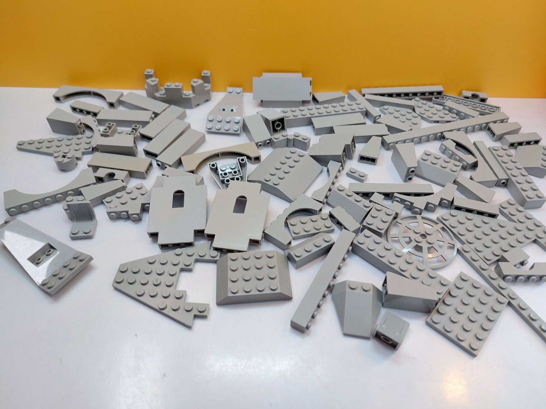Lego Kit di costruzioni: LEGO System Ersatzteile in altem hellgrau - Farbton – Usato da St.Gallen venduto da TinasBauundSpiel 5