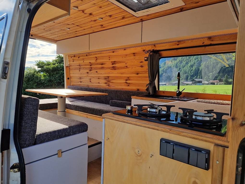 VW Veicoli da campeggio: VW LT 35 2.8 TDI Campervan zu verkaufen – Usato da Meiringen venduto da chrisbackside 1