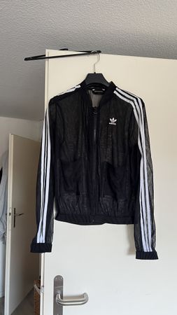 Adidas Trainingsjacke/Sommerjacke, schwarz, Gr. 38