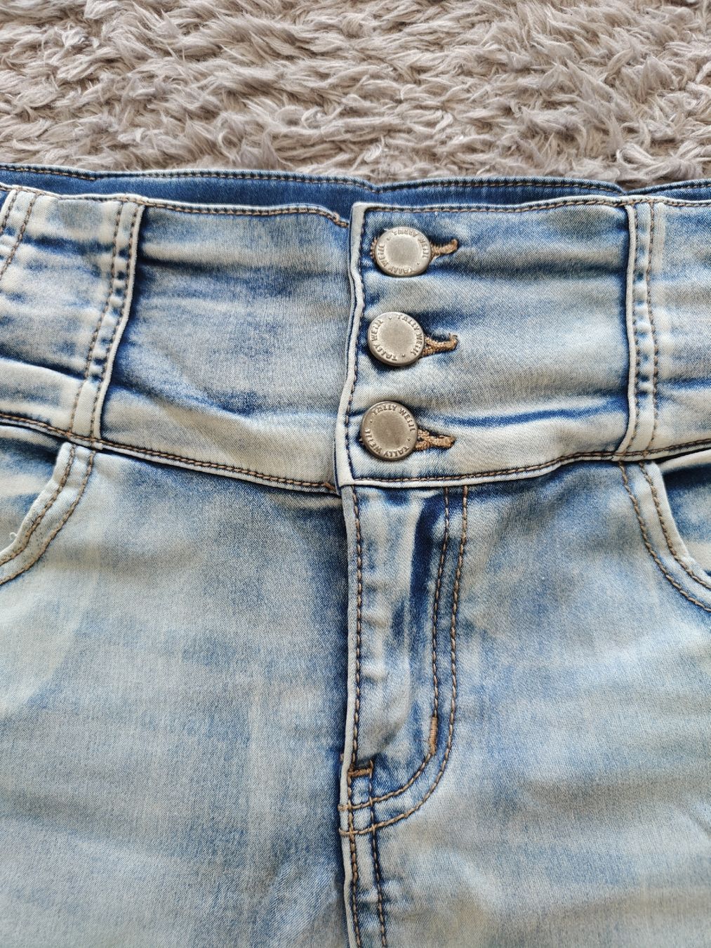 Tally Weijl Hosen: Hot Pants / Shorts  – Gebraucht aus Pieterlen von Saemelili 1