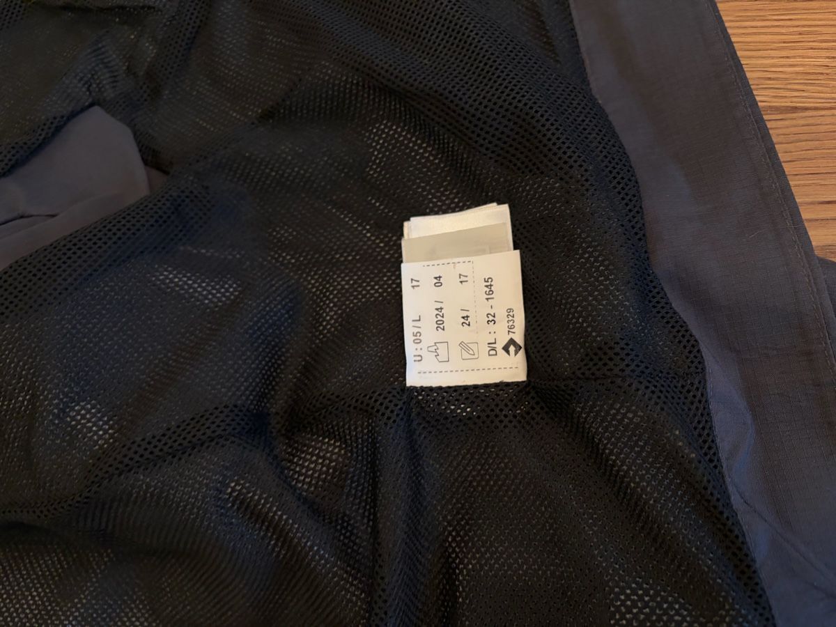 Decathlon Vestes: Hardshell Quechua Regenjacke Gr. S / 151-160 – Neuf (Voir description) à Thalwil par Counterdude 6