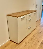 Moderne Kommode – viel Stauraum | Eichenoptik & Weiss