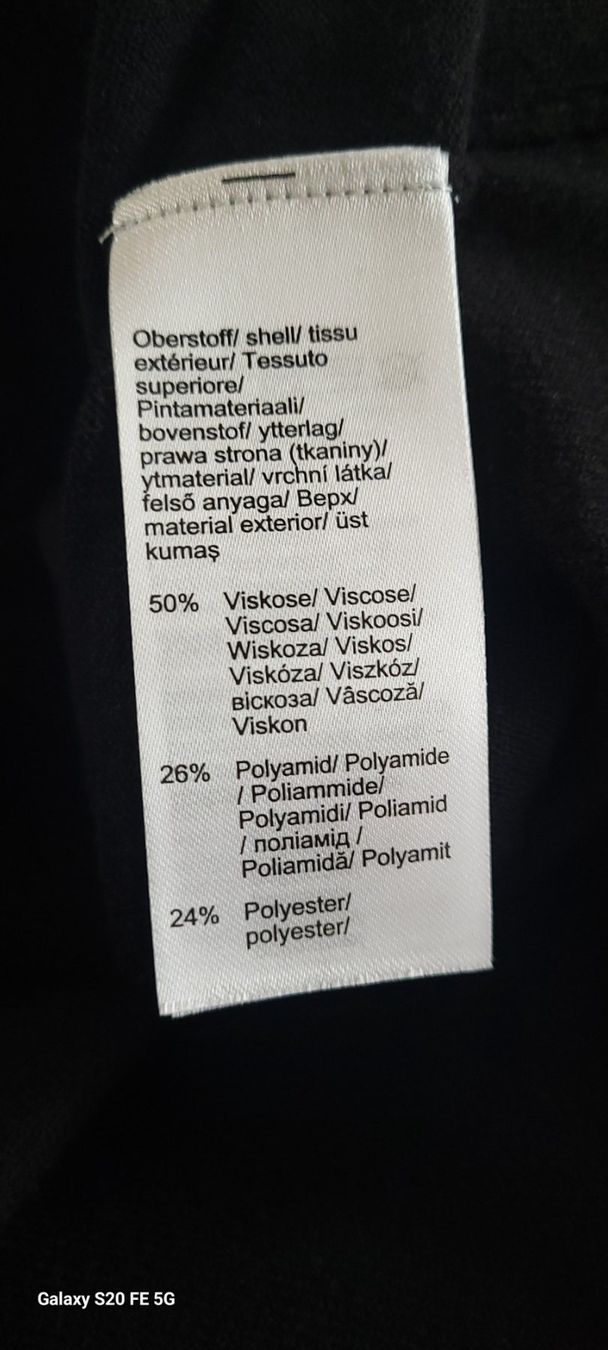 Vestiti: Strickkleid mit Cut Outs Gr.40/42 neuwertig – Usato da Oberaach venduto da Svea11 8