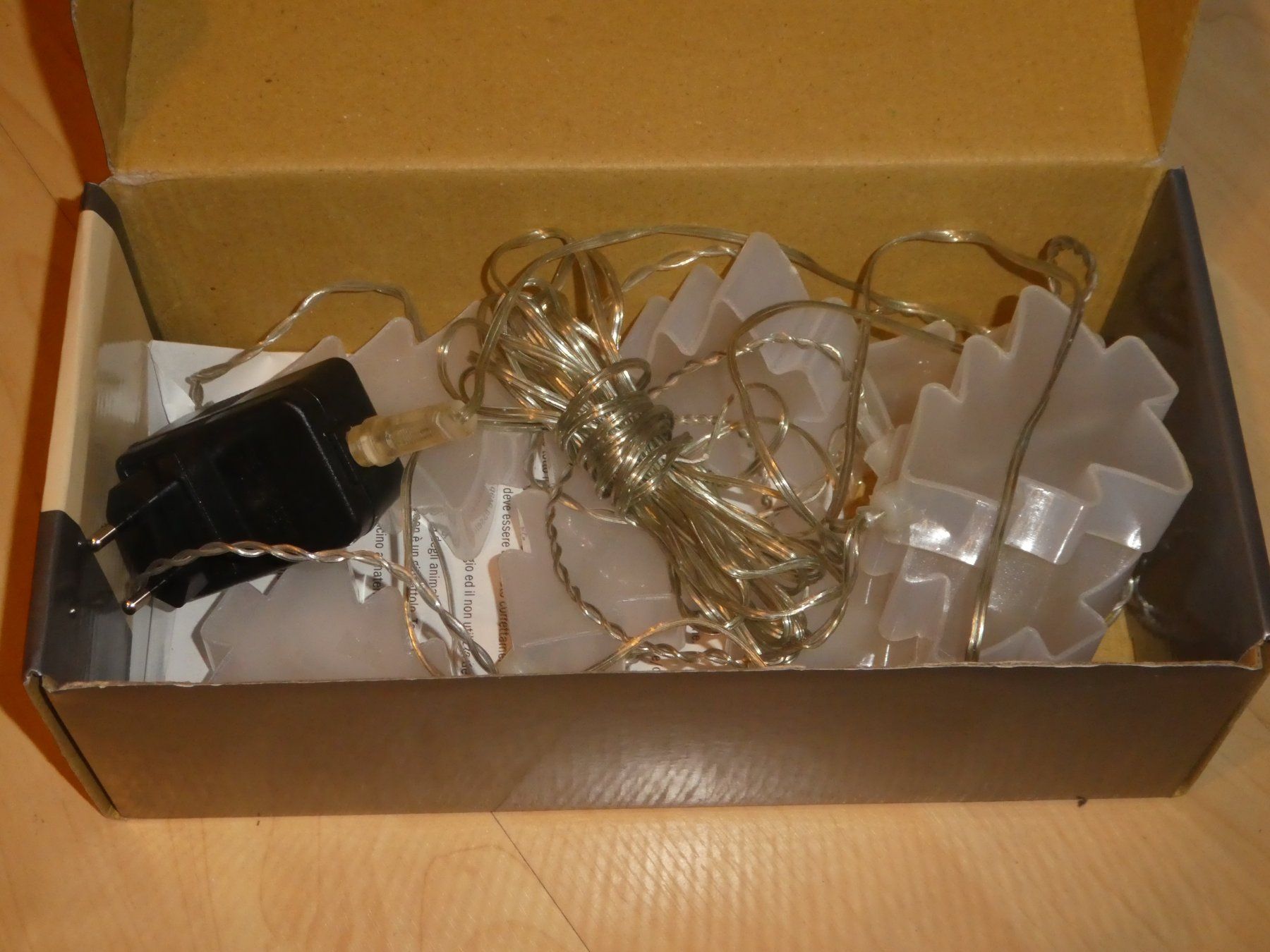 Lichterketten & Leisten: Lichterkette Tannenbaum – Neu und originalverpackt aus Mels von KOSL 1