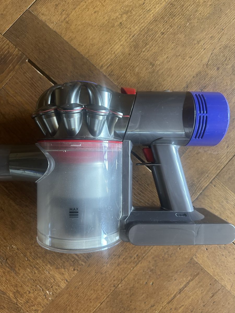 Dyson Staubsauger & Zubehör: Dyson V8 Absolute – Gebraucht aus Hombrechtikon von movoko01 2