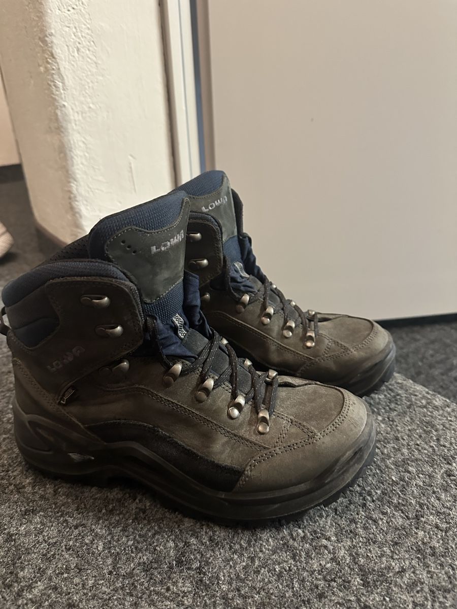 Lowa Scarpe da uomo: Wanderschuhe Lowa – Usato da Romanshorn venduto da si-01