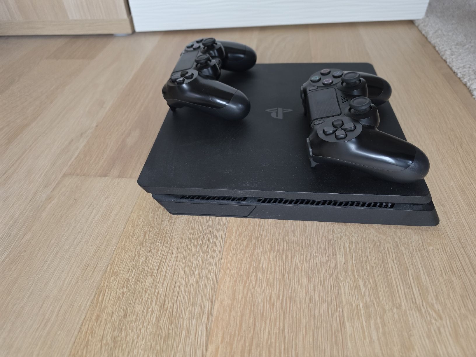 Sony Console: PS4 Slim 500gb – Usato da Schlieren venduto da JBalola 1