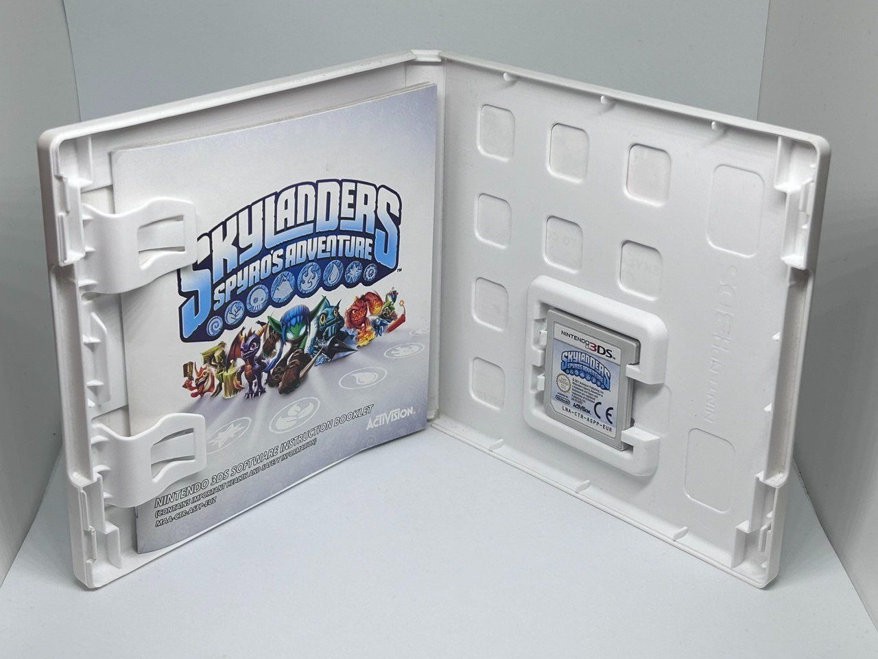 Nintendo Giochi: Skylanders: Spyro's Adventure - Nintendo 3DS – Usato da Giubiasco venduto da LorisVale 2