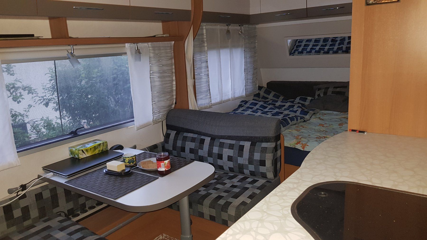 Camping Fahrzeuge: Wohnwagen mit Mover, Vorzelt u. Markise – Gebraucht aus Aarburg von ebbe_im_portemonnaie 6