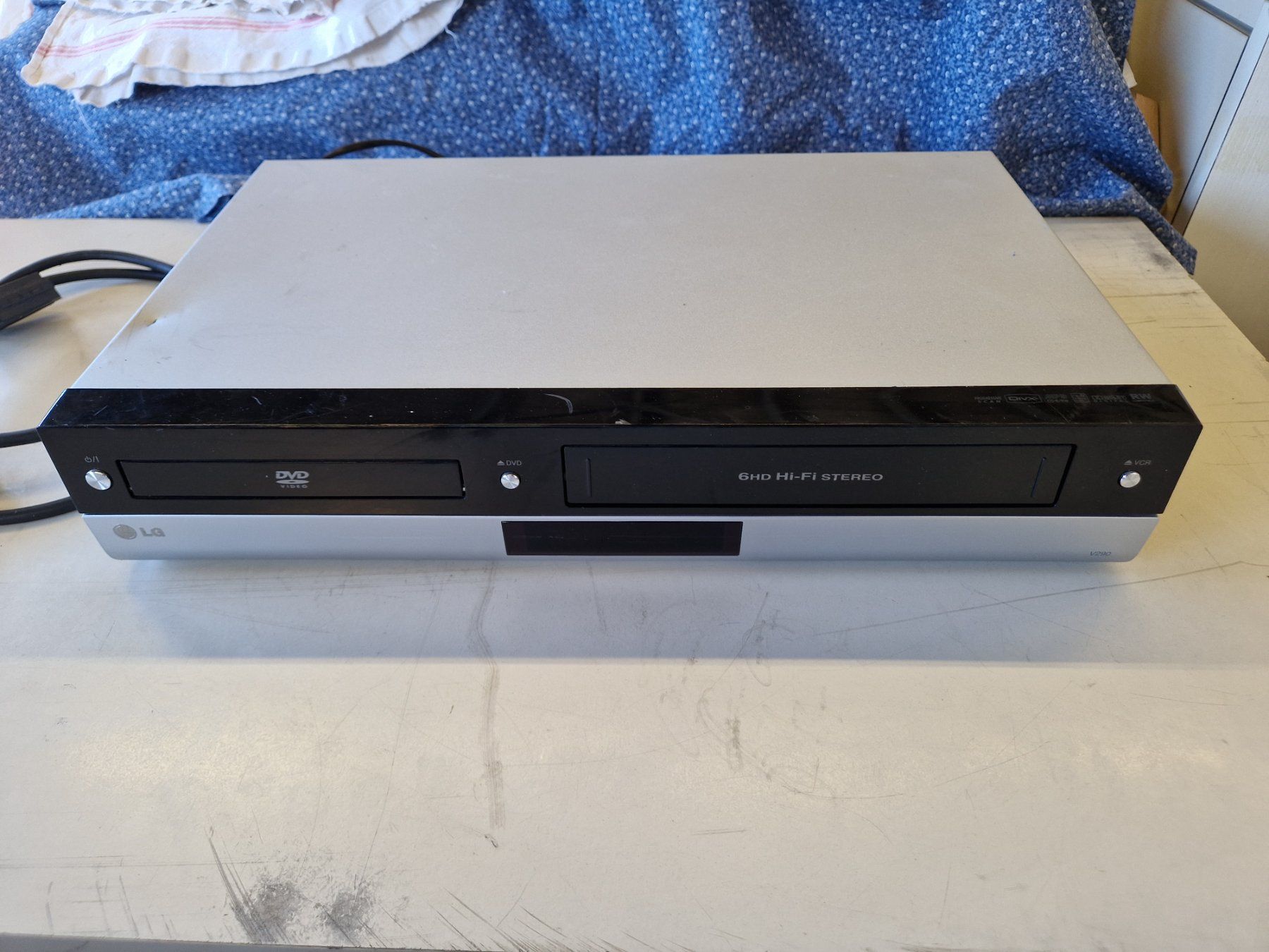LG Sistemi audio & multimediali: LG V290 DVD Recorder / VHS Player – Usato da Wädenswil venduto da tome70