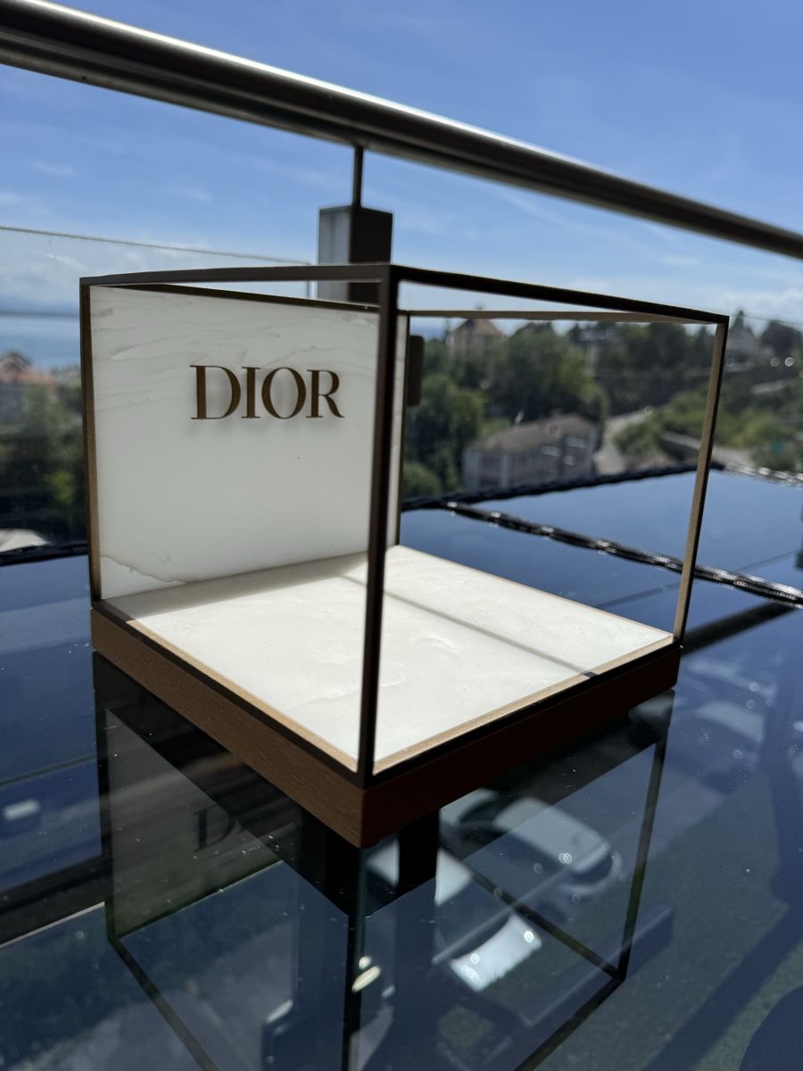 Tutte le decorazioni: Présentoir Dior effet marbre et métal cage – Nuovo (secondo la descrizione) da Neuchatel venduto da mar_9blm 5