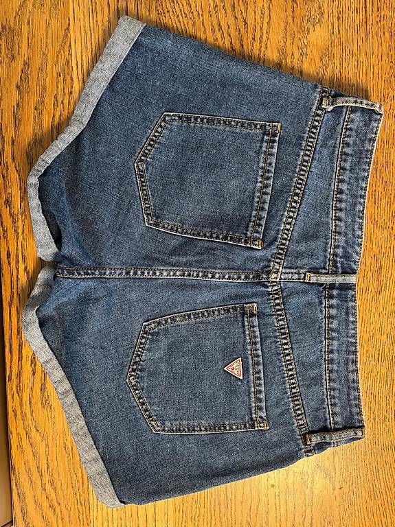 Hosen: Short Guess – Gebraucht aus Arzier-Le Muids von Hermenjatp 2