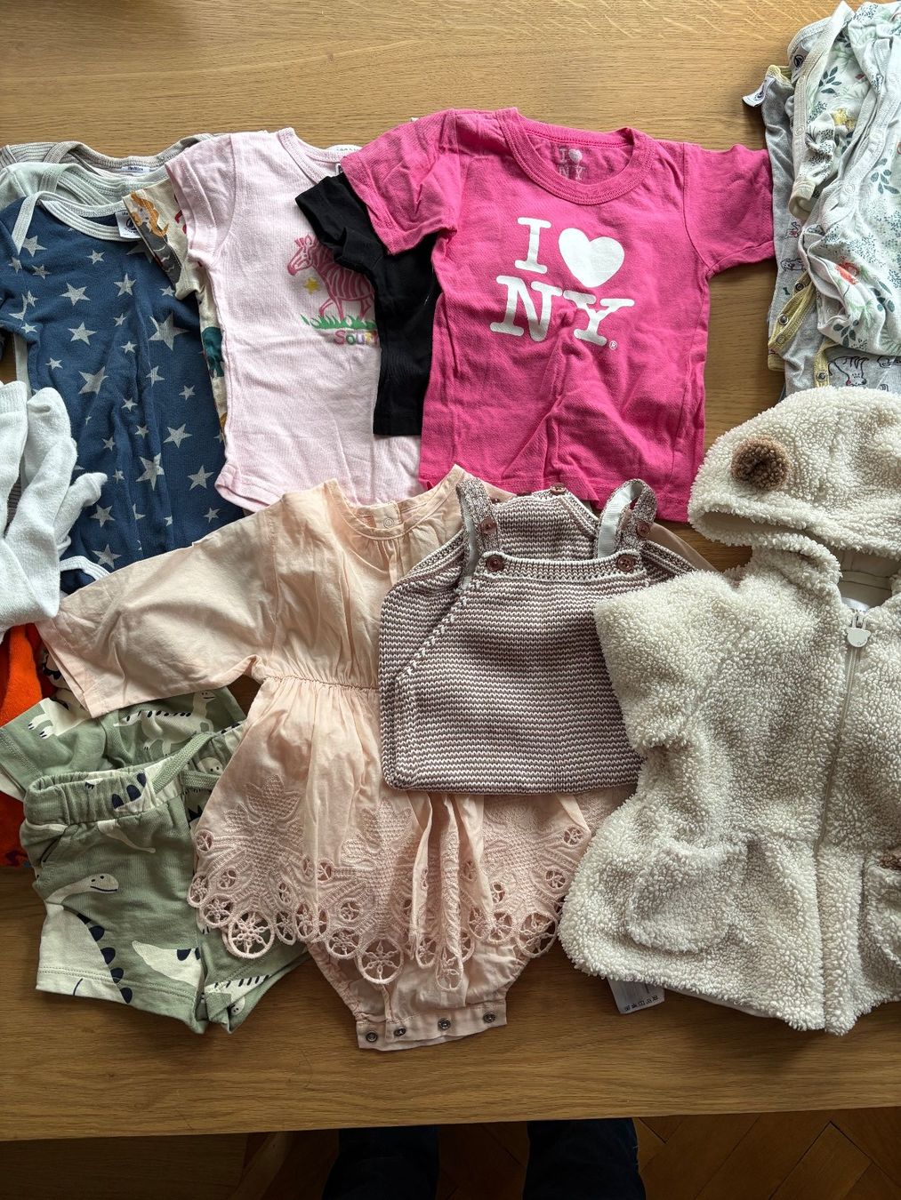 Lotti & Set di vestiti: Lot 12-18 mois – Usato da lausanne venduto da beauxproduits
