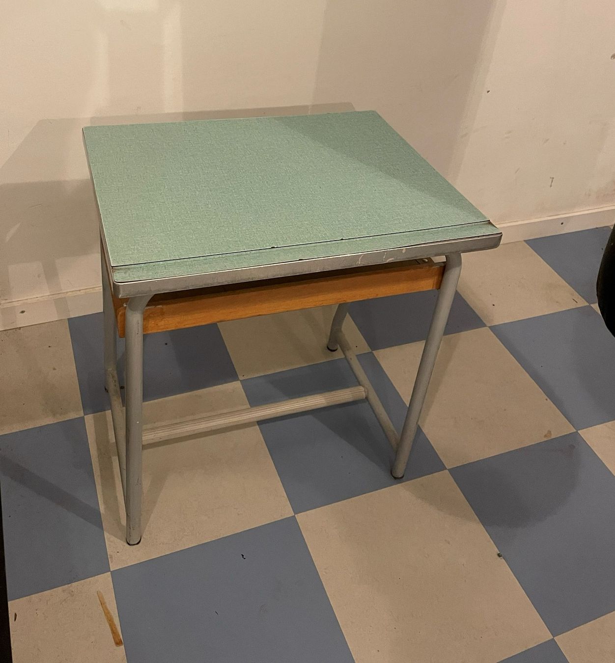 Tavoli: Vintage Kindertisch, 1970 – Usato da Liebefeld venduto da Adrianl0 2