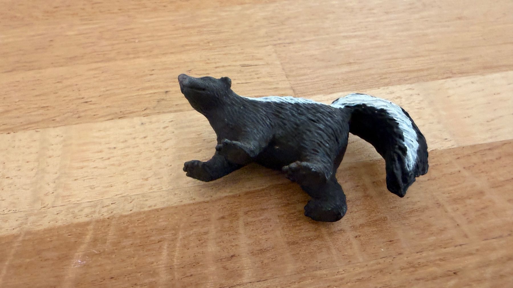 Schleich Spielzeuge: SCHLEICH - Stinktier 14672 – Gebraucht aus Winterthur von Secondhand-Family 6