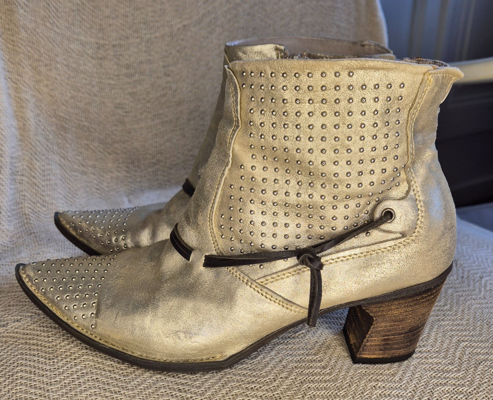 Scarpe da donna: Lederkosaken – Usato da Leissigen venduto da ali_k9v8 6