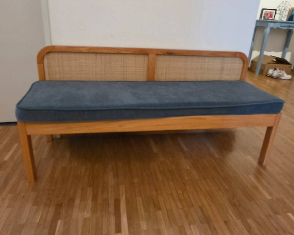 Panchine: Holzbank mit Sitzkissen – Usato da St. Gallen venduto da Karina079 1