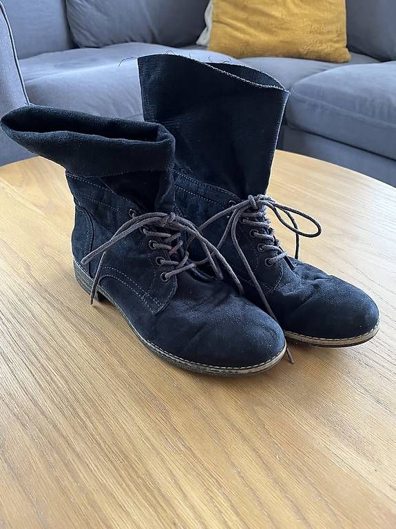 Scarpe da donna: Stiefel Dunkelblau Gr. 38 – Usato da Muri AG venduto da gie_89f5