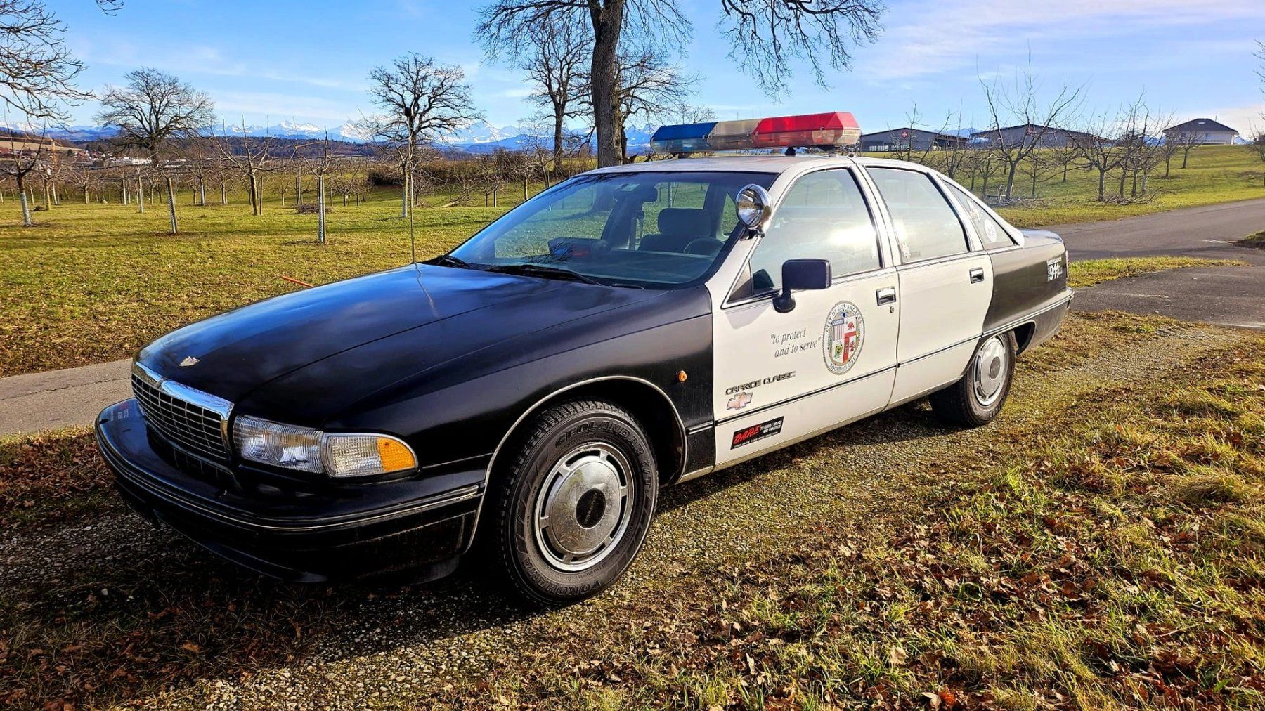 Chevrolet Automobili: CHEVROLET Caprice 5.0 Classic ABS Polizeiauto LAPD – Usato da Cressier FR venduto da Rzmstar 1
