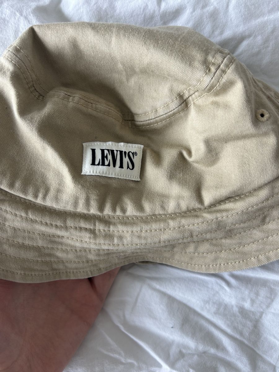 Levi's Copricapi, berretti & cappellini: Levi’s bucket hat – Nuovo (secondo la descrizione) da Horgen venduto da mar_9yv7 1