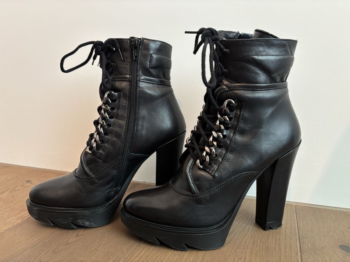 Scarpe da donna: Schwarze Lederstiefelette von Ralph Harrrison Gr. 38 – Usato da Bottighofen venduto da lwa_11686 2