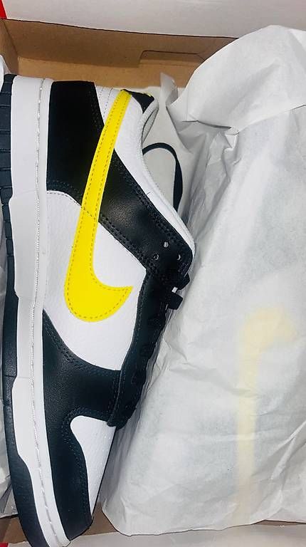 Herrenschuhe: Nike low dunk – Neu und originalverpackt aus Genève von fat_xy6s