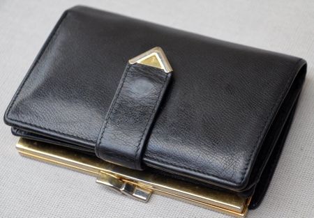 Yves Saint Laurent Portemonnaie / Portefeuille