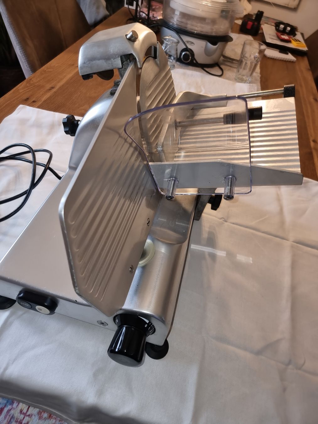 Elettrodomestici da cucina: Fleisch-Aufschnittmaschine – Usato da Oftringen venduto da Cremaster69