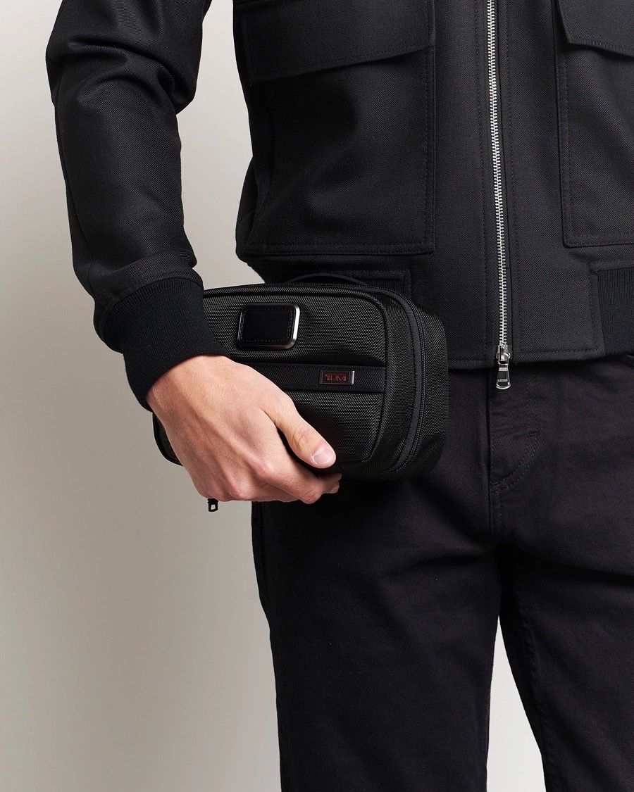 Tumi Borse: TUMI Alpha 3 Split Travel Kit dark gray CHF 175 – Nuovo (secondo la descrizione) da Unterseen venduto da SONY-CoolGo 2
