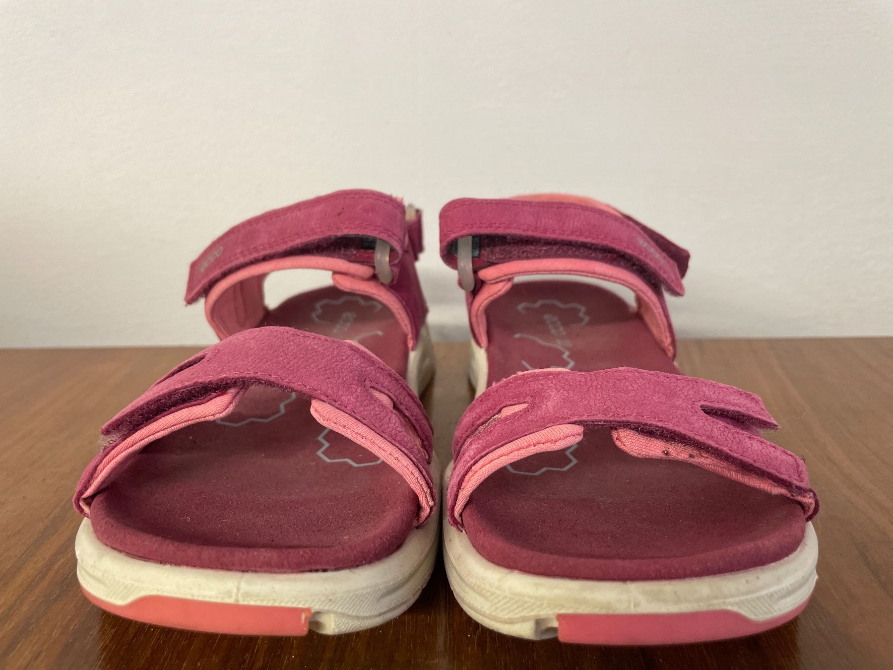Ecco Scarpe per ragazze: Rosafarbene ECCO Kinder Sandalen Gr. 33 – Usato da Frasnacht venduto da GracyStore 2