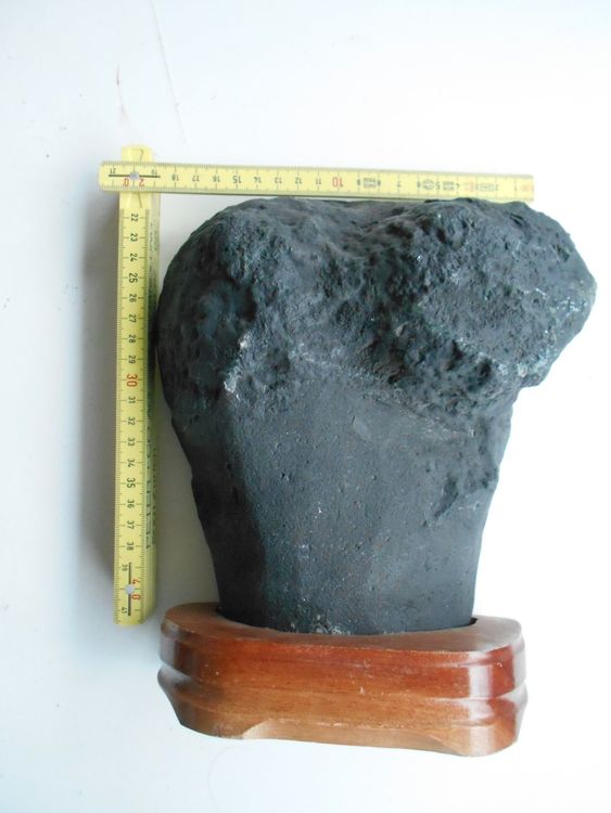 Amethyst geschlossene Druse, ca. 5 kg, auf Holzsockel 4