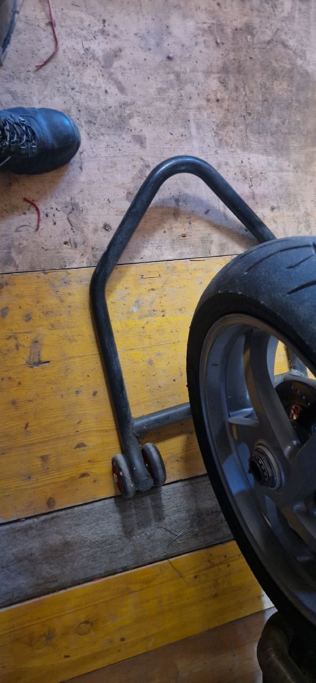 Béquilles: Motorrad Heckständer – D'occasion à Niederlenz par DaveDasWahnsinn 1