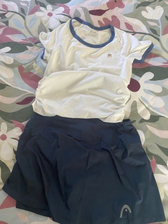 Tennis skirt und tshirt