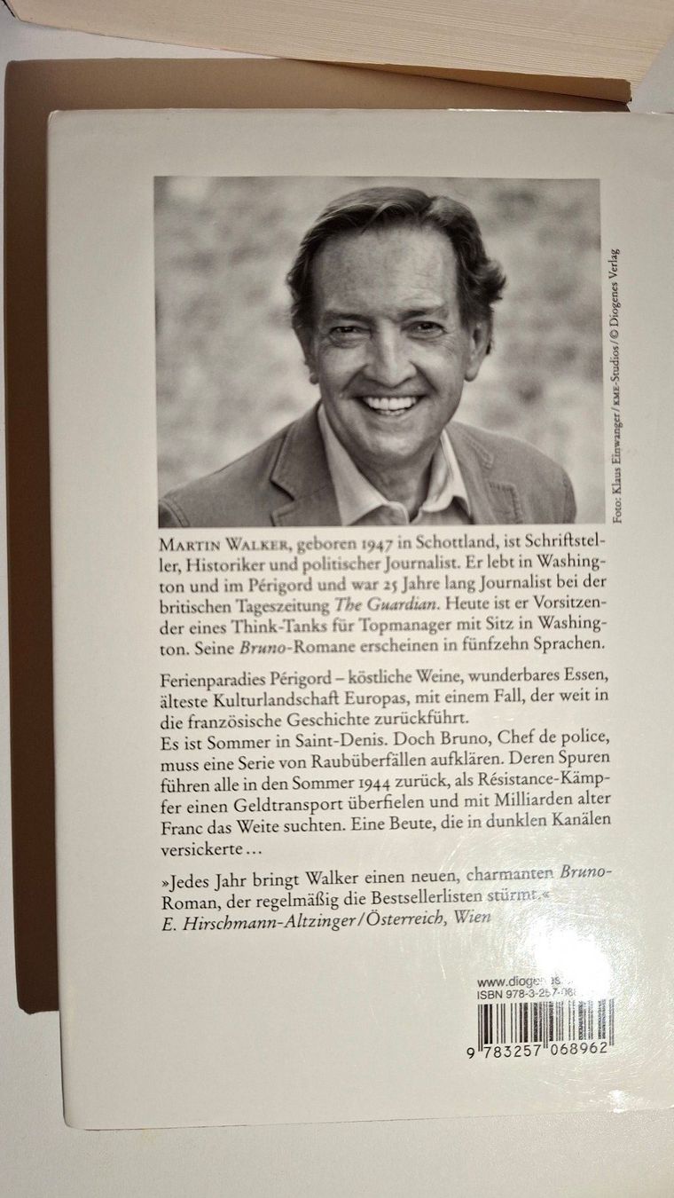 Bücher: Martin Walker: Reiner Wein – Gebraucht aus Dietikon von Buchantiqdietikon 1