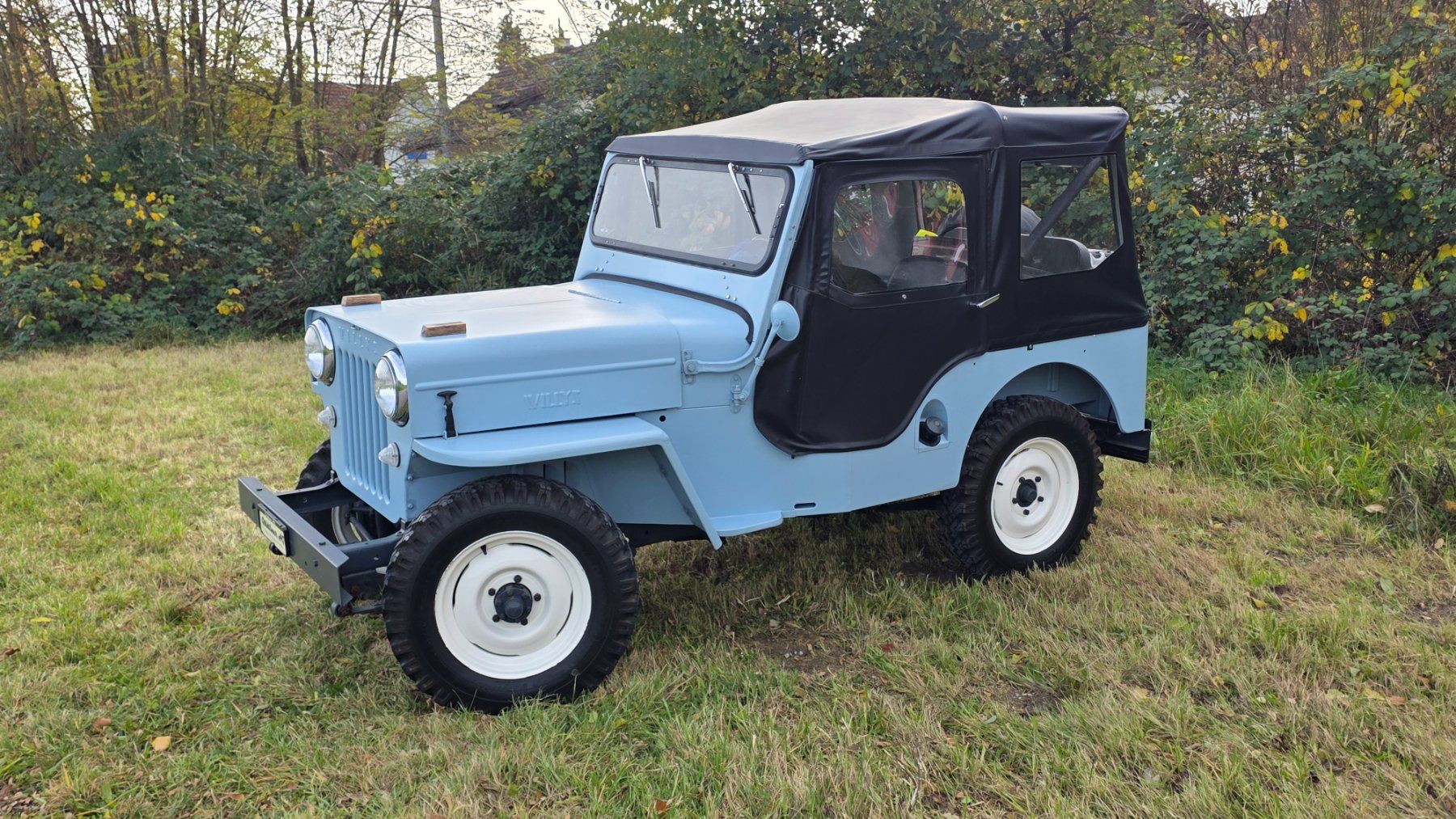 Jeep Automobili: Jeep Willys Universal C J (3B) – Usato da Reinach AG venduto da Goldtimer 1