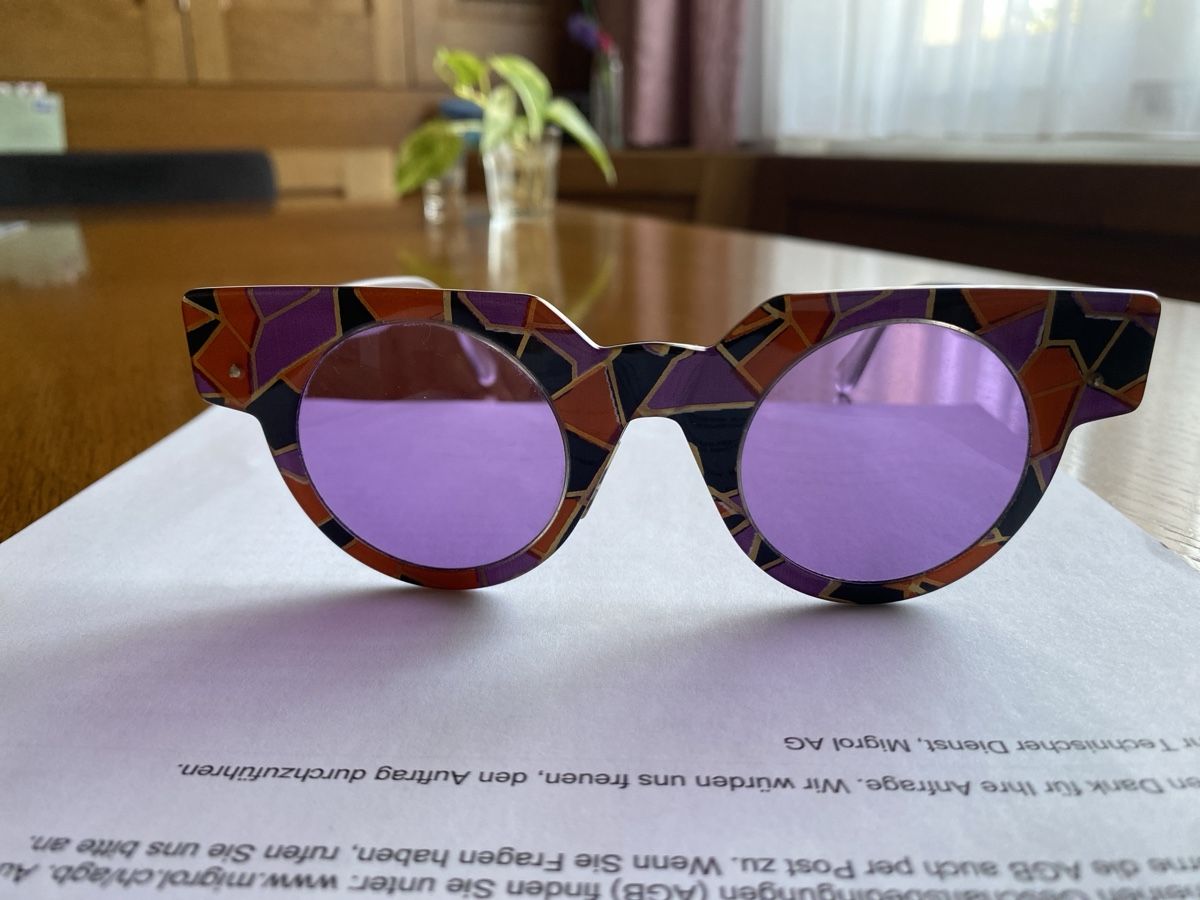Brillen & Gläser: Swatch Sonnenbrille – Gebraucht aus Vilters von RW7324