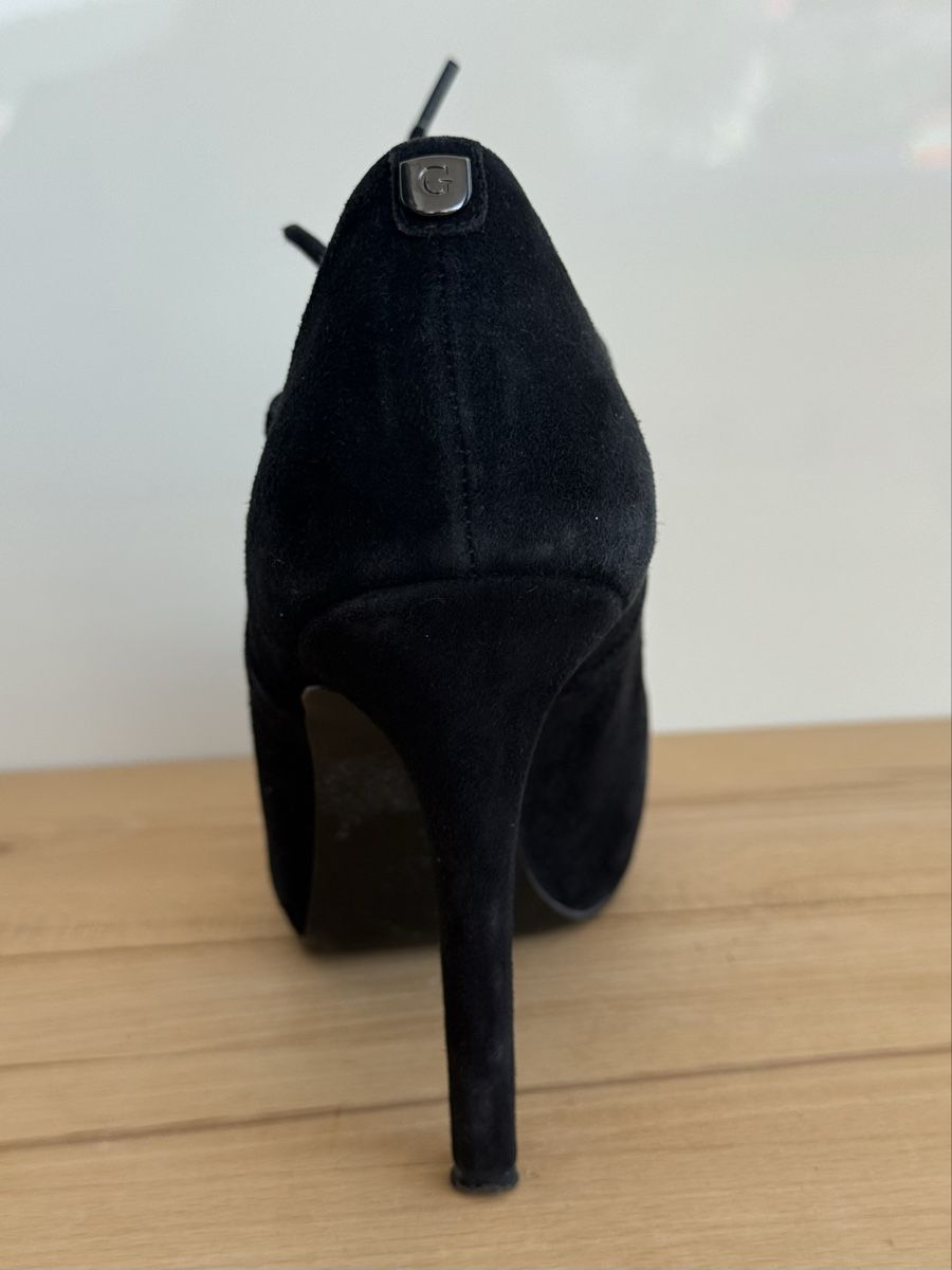 Guess Scarpe da donna: Guess Stiefeletten, Gr. 41 – Usato da Dietikon venduto da huscheli85 2