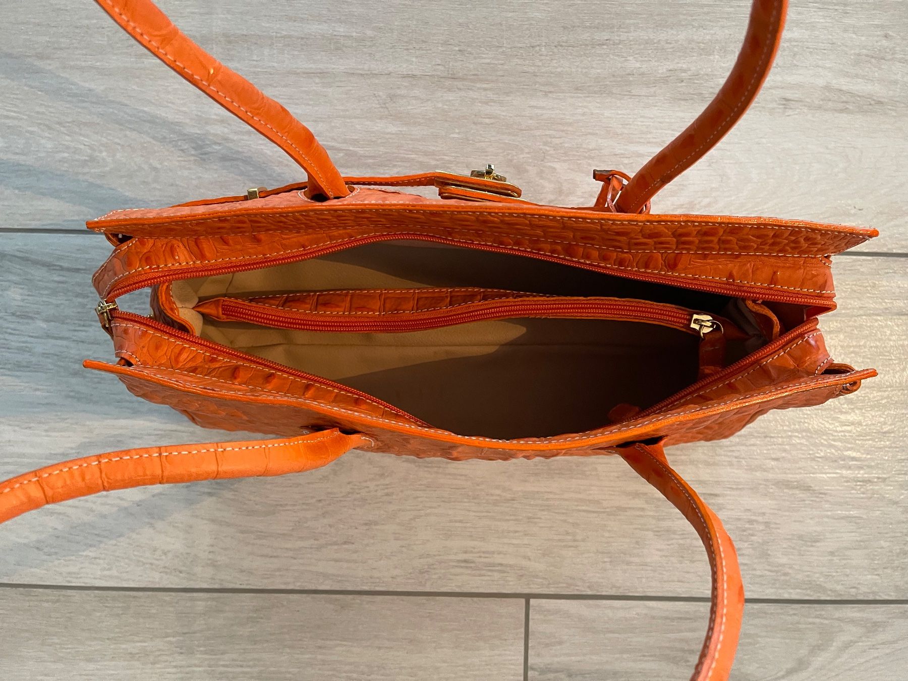 Borse da donna: Ledertasche Borgospesso Milano – Usato da Lützelflüh-Goldb venduto da lin_v952 3