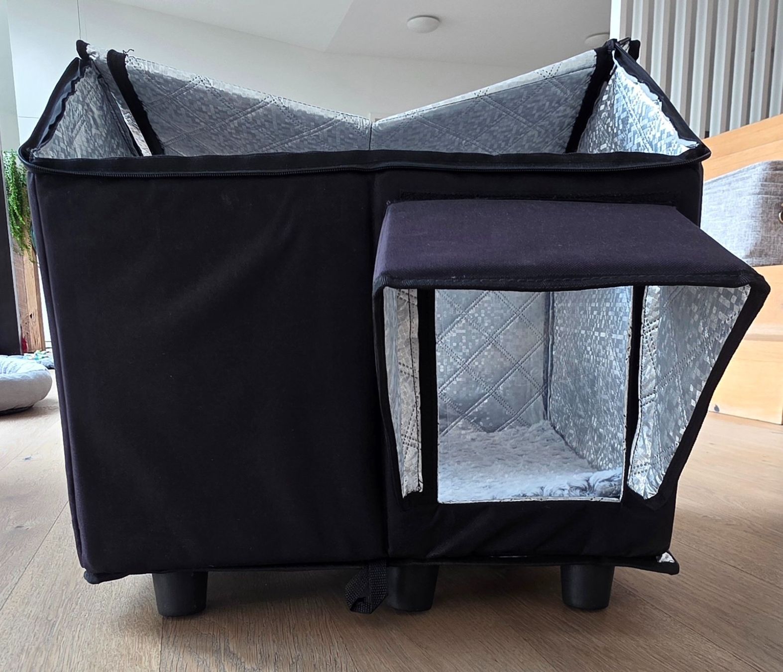 Cucce & Letti: Katzen- oder Hundehaus outdoor – Usato da Stettfurt venduto da 68masi 1