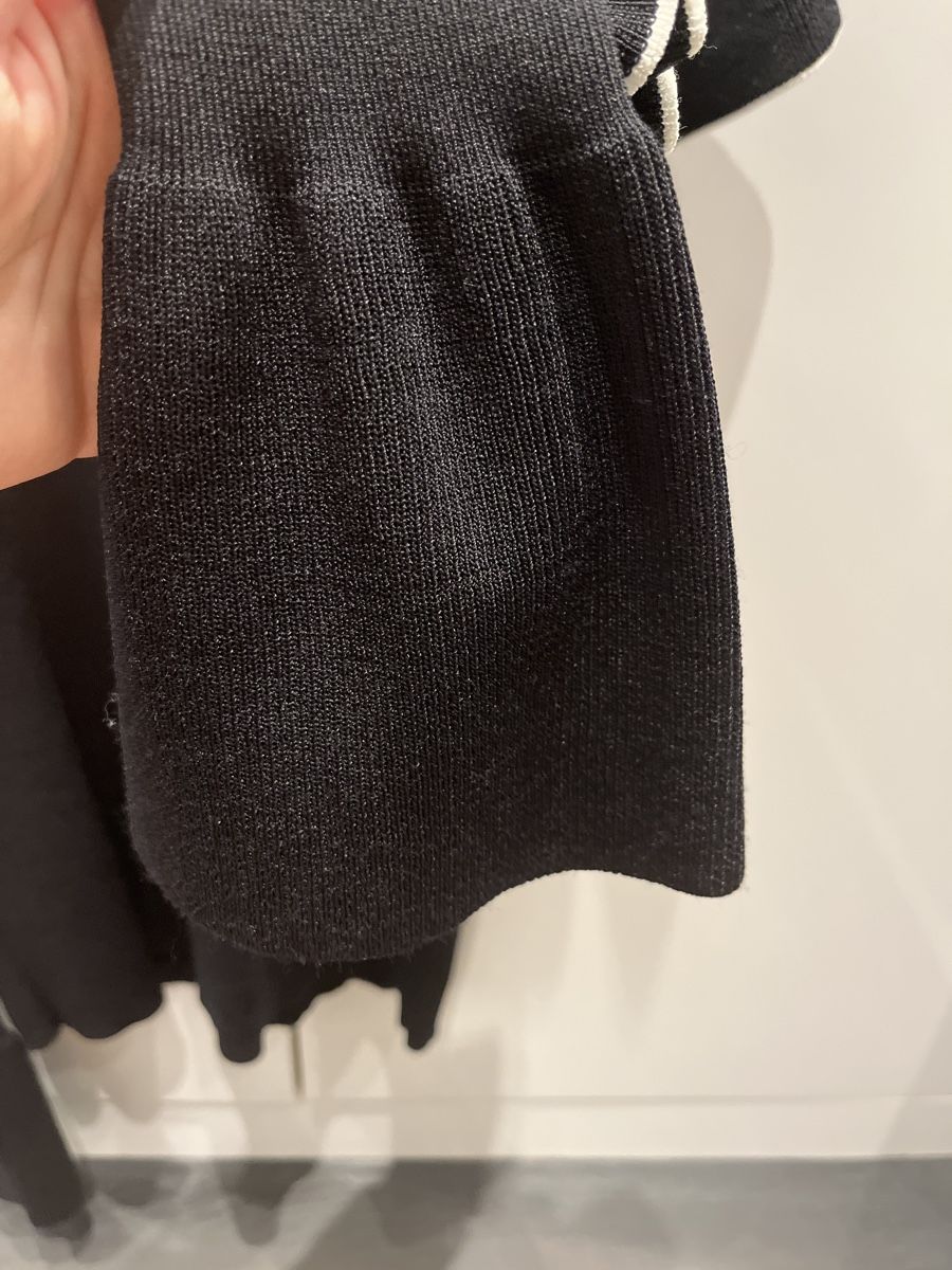 Maje Pullover & Sweatshirts: 🍸 Maje black long sleeved top – Gebraucht aus Rüschlikon von ant_5v7g 2