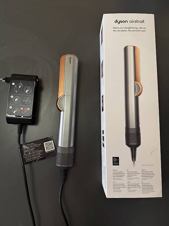 Dyson Föhn: Dyson Airstrait – Gebraucht aus Wauwil von elturqo27 1