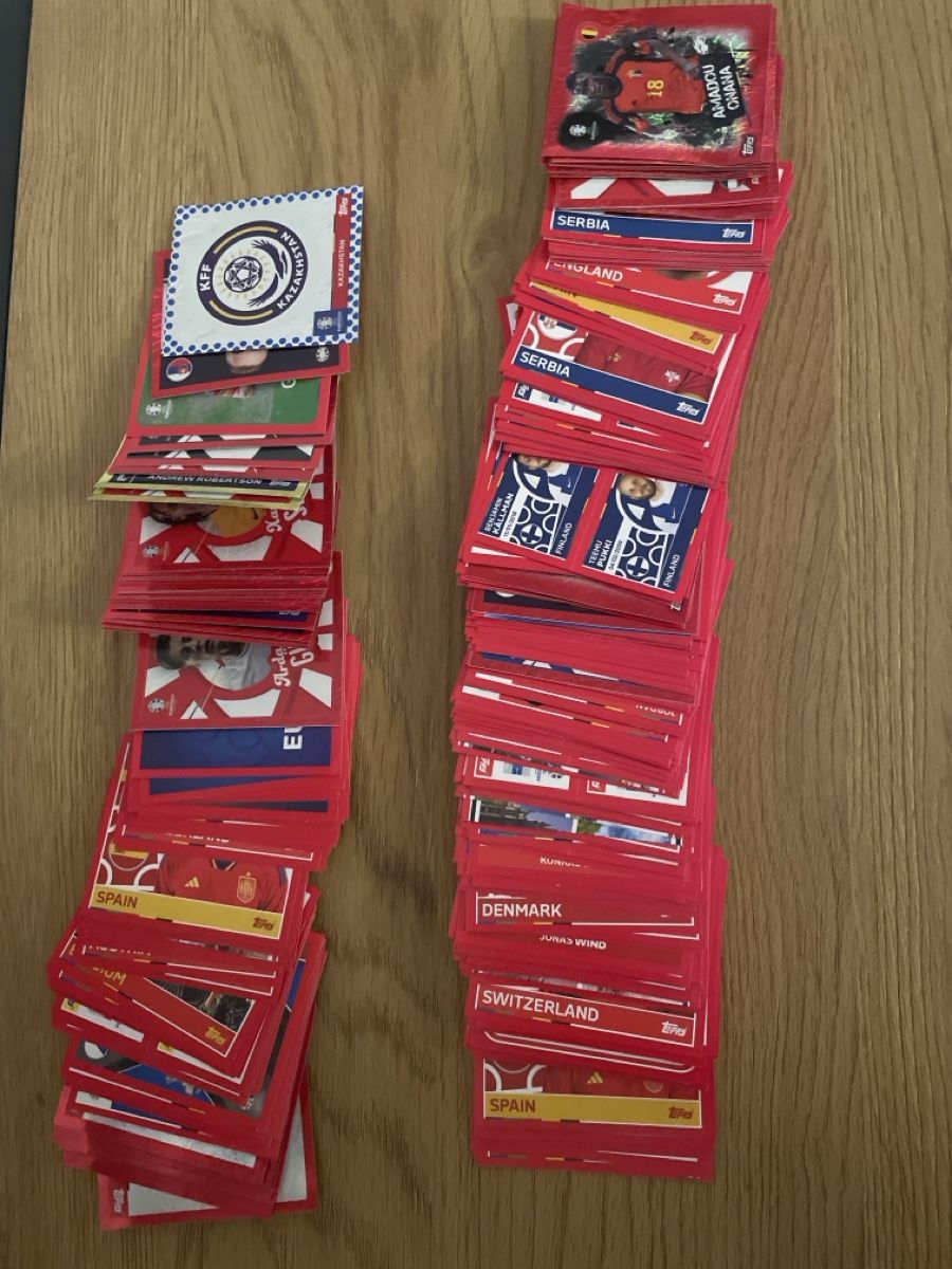 Topps Carte collezionabili: EURO2024 TOPPS Sticker ca. 350 stück – Usato da Kräiligen venduto da SITARO
