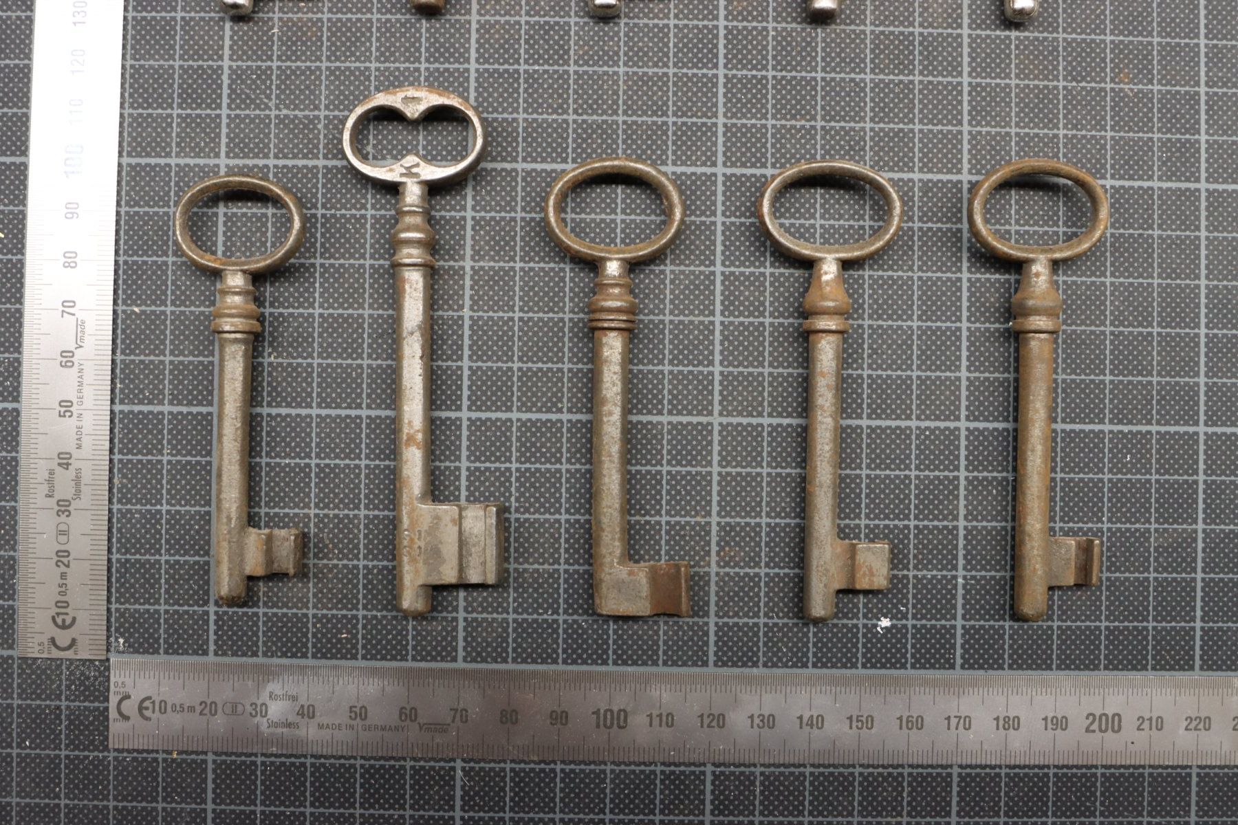 Chiavi: Lot mit 10 antiken Schlüsseln – Usato da Emmetten venduto da Super008 3